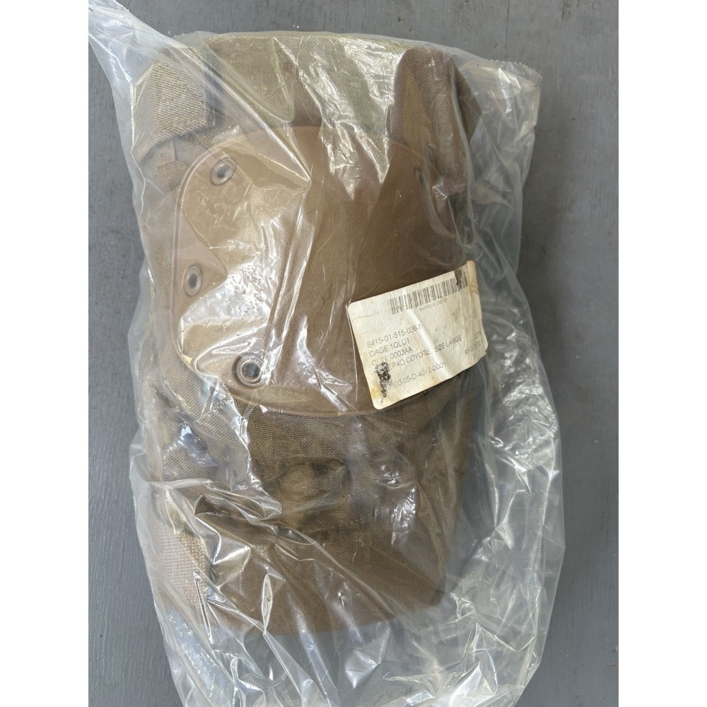 Coyote USMC Knee Pads w/Coyote Plastic – New